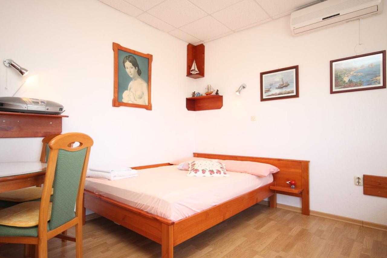 Apartments With A Parking Space Preko, Ugljan - 8224 Luaran gambar