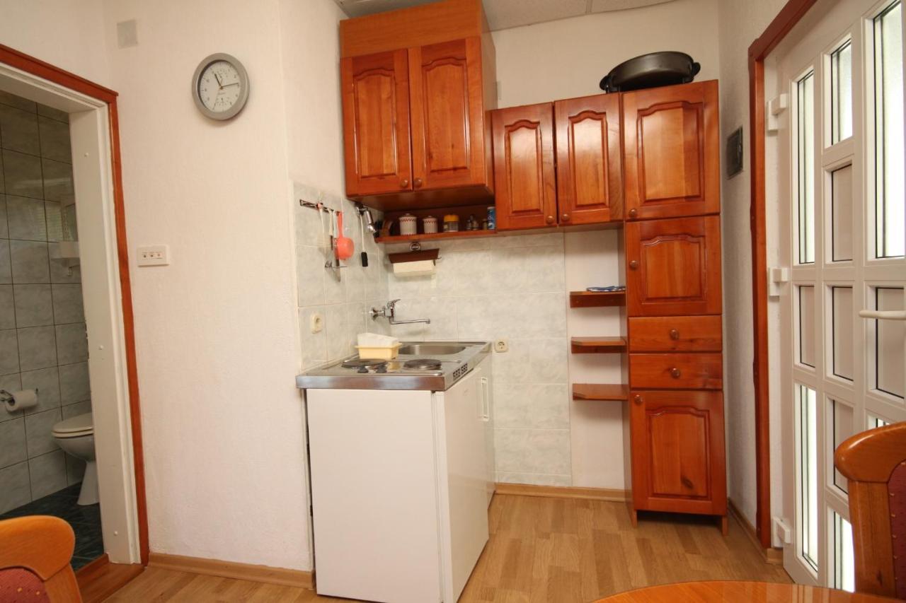 Apartments With A Parking Space Preko, Ugljan - 8224 Luaran gambar