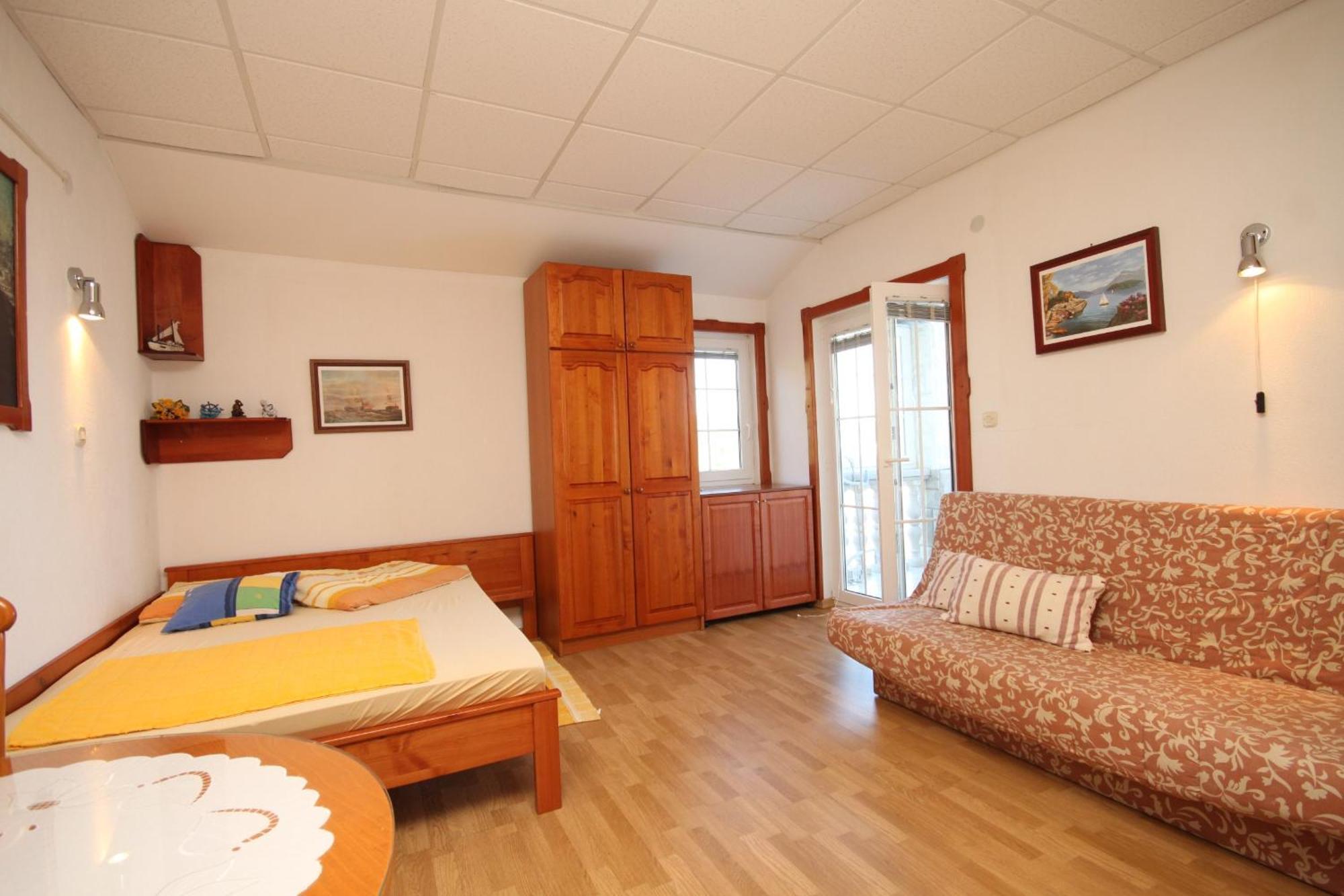 Apartments With A Parking Space Preko, Ugljan - 8224 Bilik gambar